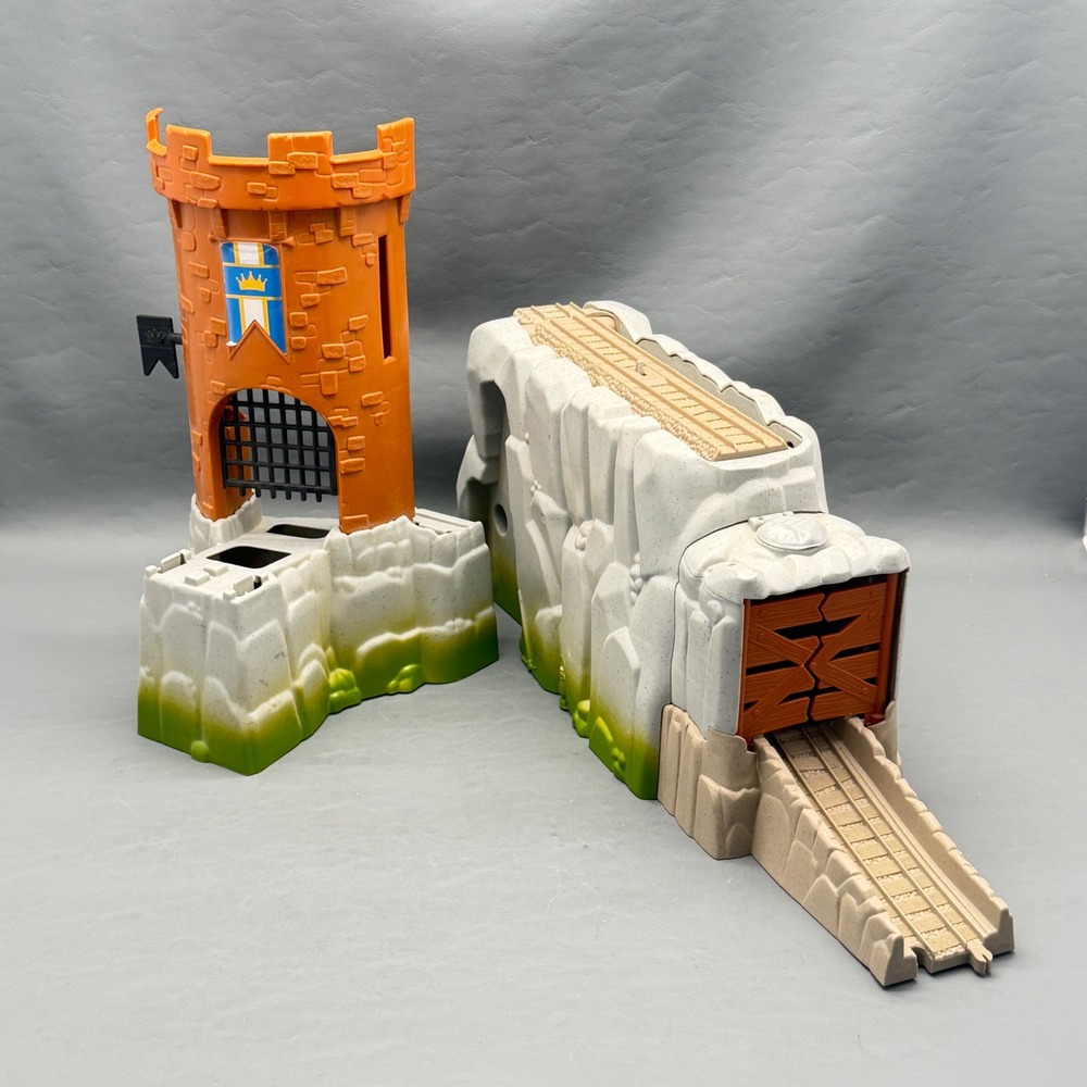 Thomas & Friends TrackMaster Castle Quest Tower & Mine Shaft Lot of 2